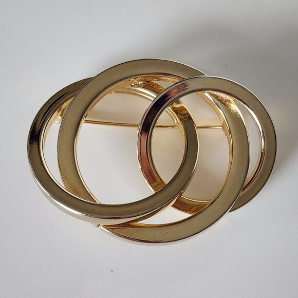 Vintage‎ 80's gold tone 3 ring intertwined pin brooch - Picture 1 of 4